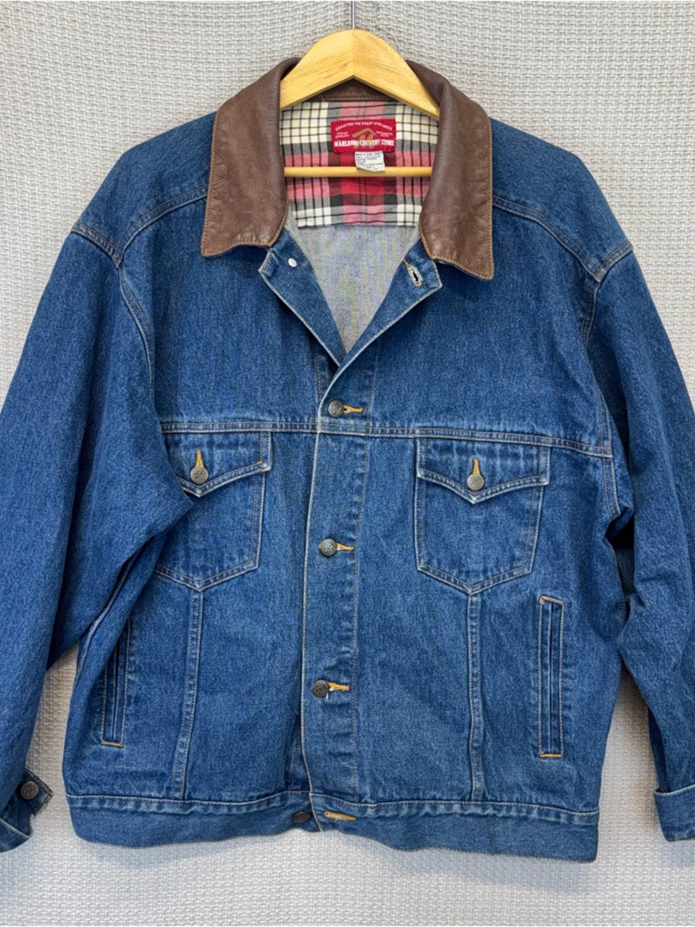 Vintage 90s Marlboro Country Store Flannel Lined Denim Trucker Jacket Size L EUC